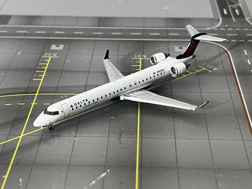 Gemini jets delta bombardier - gemini,