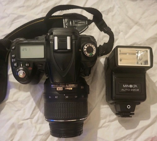 Nikon d90 3mp dslr camera - dslr,