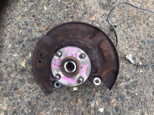 Toyota yaris mk2 drivers side - toyota,