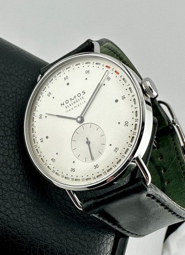 Nomos glashütte metro - nomos,