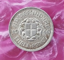 1940 George VI 0.5 Silver Three Pence Piece. Very Good Used Condition.
