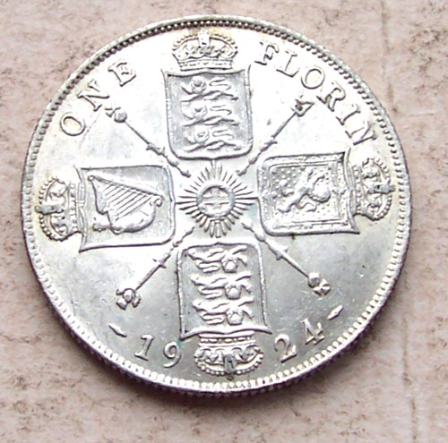 Lovely lustrous gef 1924 - lovely,
