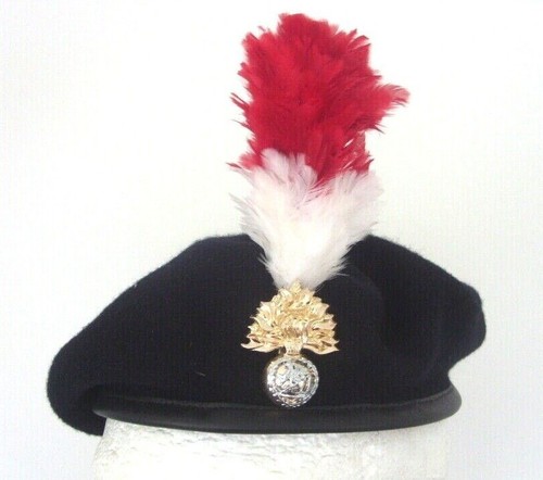 Rrf beret cap badge - qc,