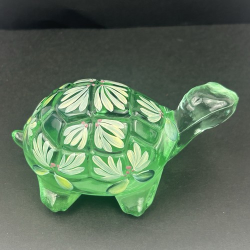 Vtg fenton green art - fenton,