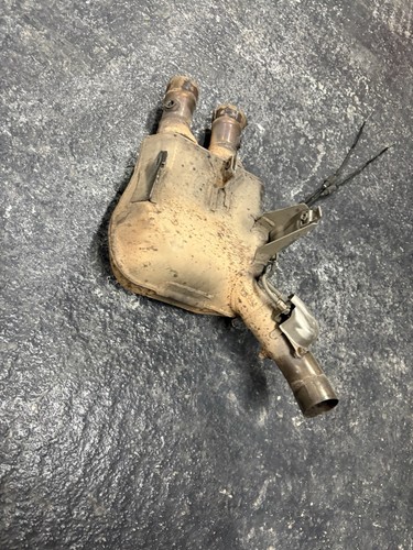 Yamaha mt10 catalytic - yamaha,