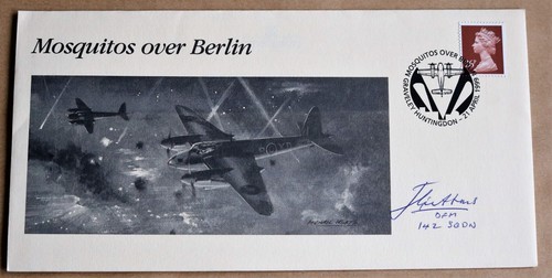 Ww2 aircraft mosquitos over - aircraft,