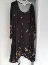 Ladies Dress From Apricot Size 16. Black Handkerchief Hem