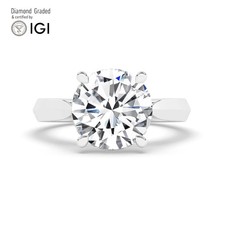 Round Diamond Engagement Ring