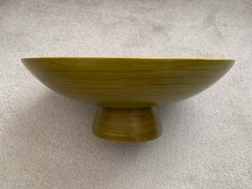 Attractive round fruit bowl - round,