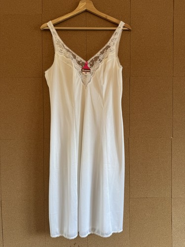 Vintage white sleeveless - vintage,