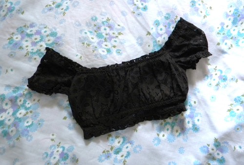 Gilly hicks black lace - black, crop