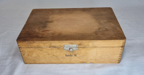 Vintage old wooden box - vintage,