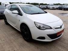 VAUXHALL ASTRA GTC MK6 2009-2015 WHITE 1.6 PETROL MANUAL- BREAKING CAR SPARES