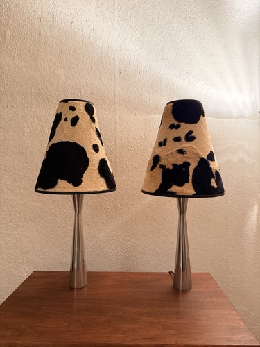 Pair spanish fina table - pair,