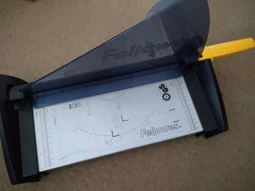 Fellowes guillotine - fellowes,