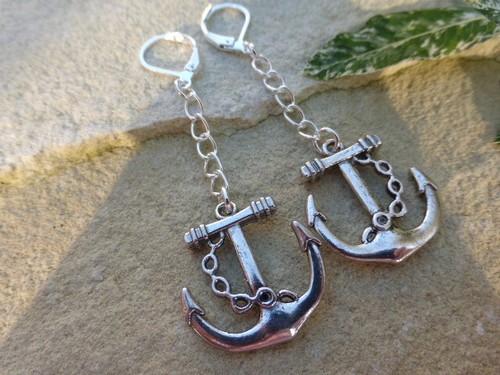 Pretty ships anchor silver - pretty,