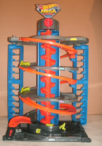 Hot wheels mega - hot,
