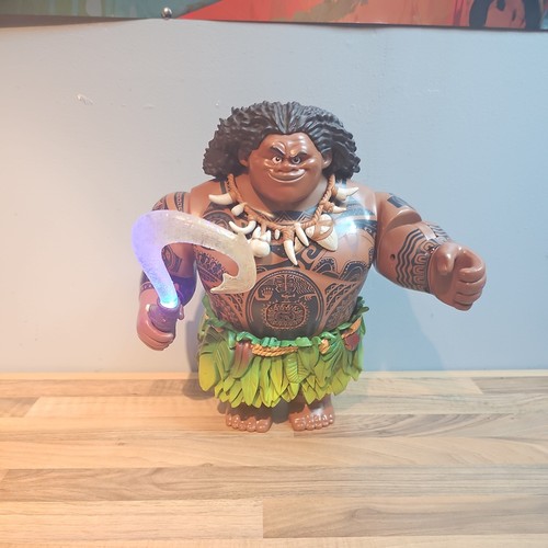 Disney store moana maui action - disney,