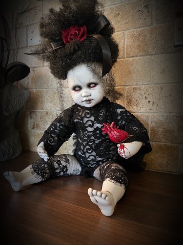 Gorgeous ooak gothic creepy - ooak,