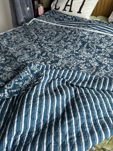 Blue paisley reversible - paisley,