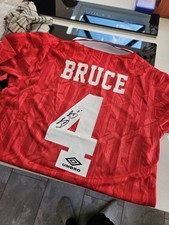 Signed Retro Manchester United
