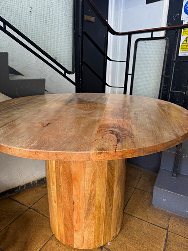 Round mango wood pedestal - round,