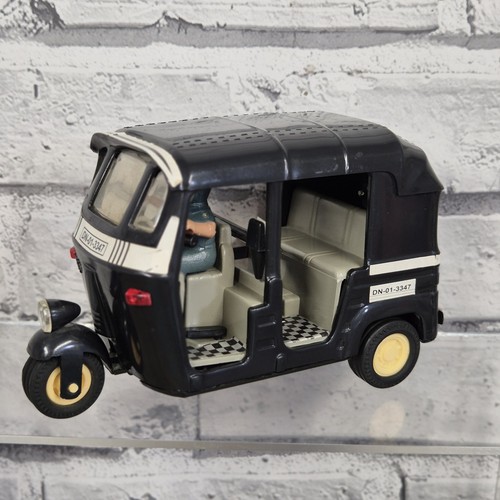 Shinsei tuk rickshaw - tuk,