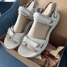 LADIES MERRELL WALKING HIKING