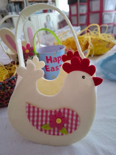 Thick felt hen shaped - thick,