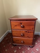 Dark Pine Bedroom 6 Piece Furniture Set used Slight Damage To Large Mirror