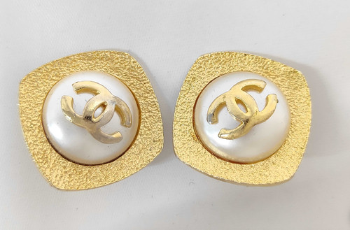 Authentic chanel vintage - chanel,