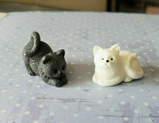 Miniature cat for a 1:24th