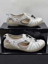 Earth Spirit White Leather Cut