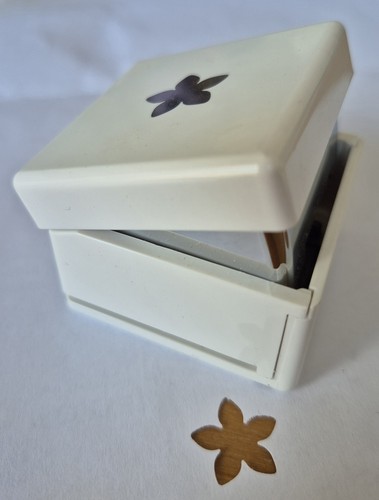 Xcut 15mm flower shape paper - xcut,
