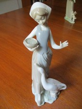1970's LLADRO Figurine of a Girl Feeding a Goose