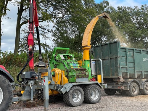 Tractor wood chip - chip,,