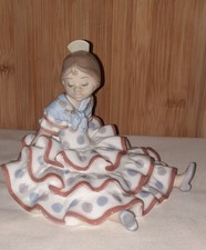 Lladro girl dancer - , porcelain