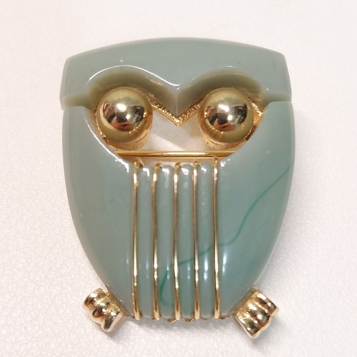 Rare vtg crown trifari - rare, green