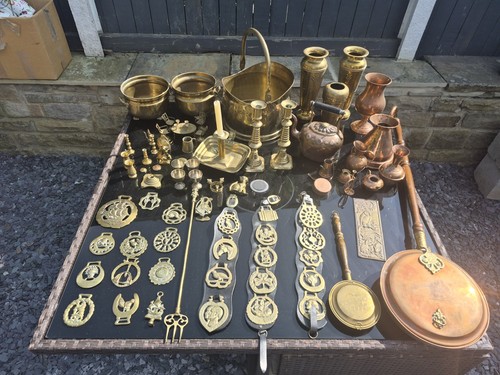 Huge job lot brass - of, ware