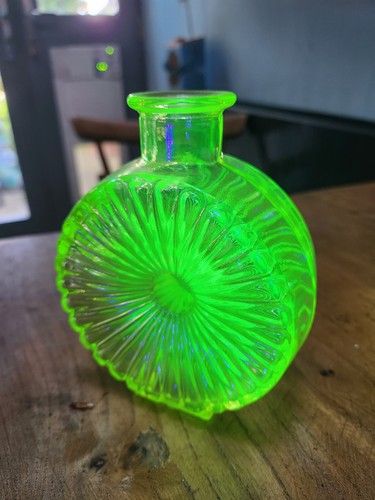 Helena tynell uranium glass - helena,