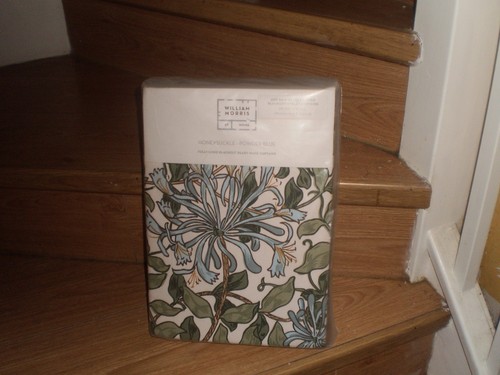 William morris honeysuckle - morris,