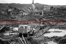 F007511 USA military ambulance