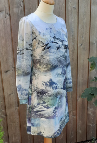 Yumi silky shift dress size - dress, 8