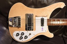 Zoom22 Rickenbacker 4003  2017