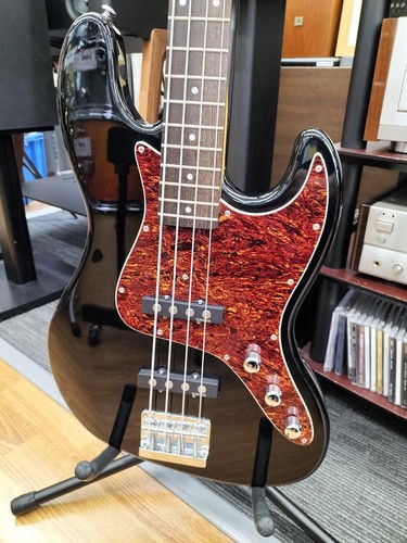 Schecter electric bass - electric,