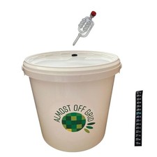 5 Litre Fermenting Bucket + Six Chamber Airlock + LCD Thermometer Strip