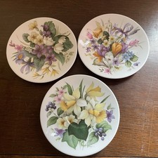 Vintage Elizabethan Set Of 3