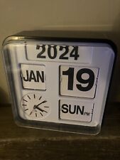 SMALL HABITAT FLIP CLOCK 