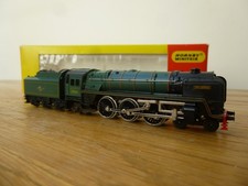 Hornby Minitrix N203 N Gauge 4-6-2 Loco 70000 Britannia Green Livery Boxed