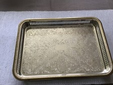 VINTAGE QUEEN ANNE DECORATIVE DRINKS TRAY
